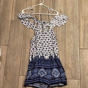White and blue romper! Super cute Greece vibes.